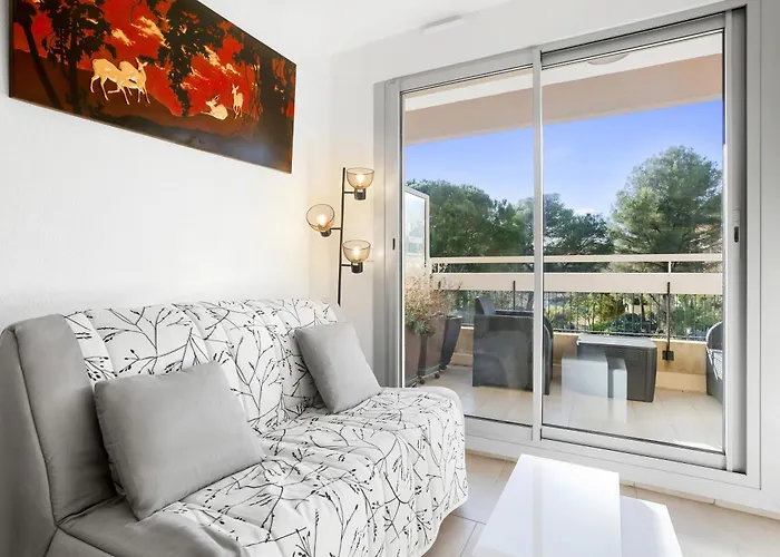 アパート Boulouris